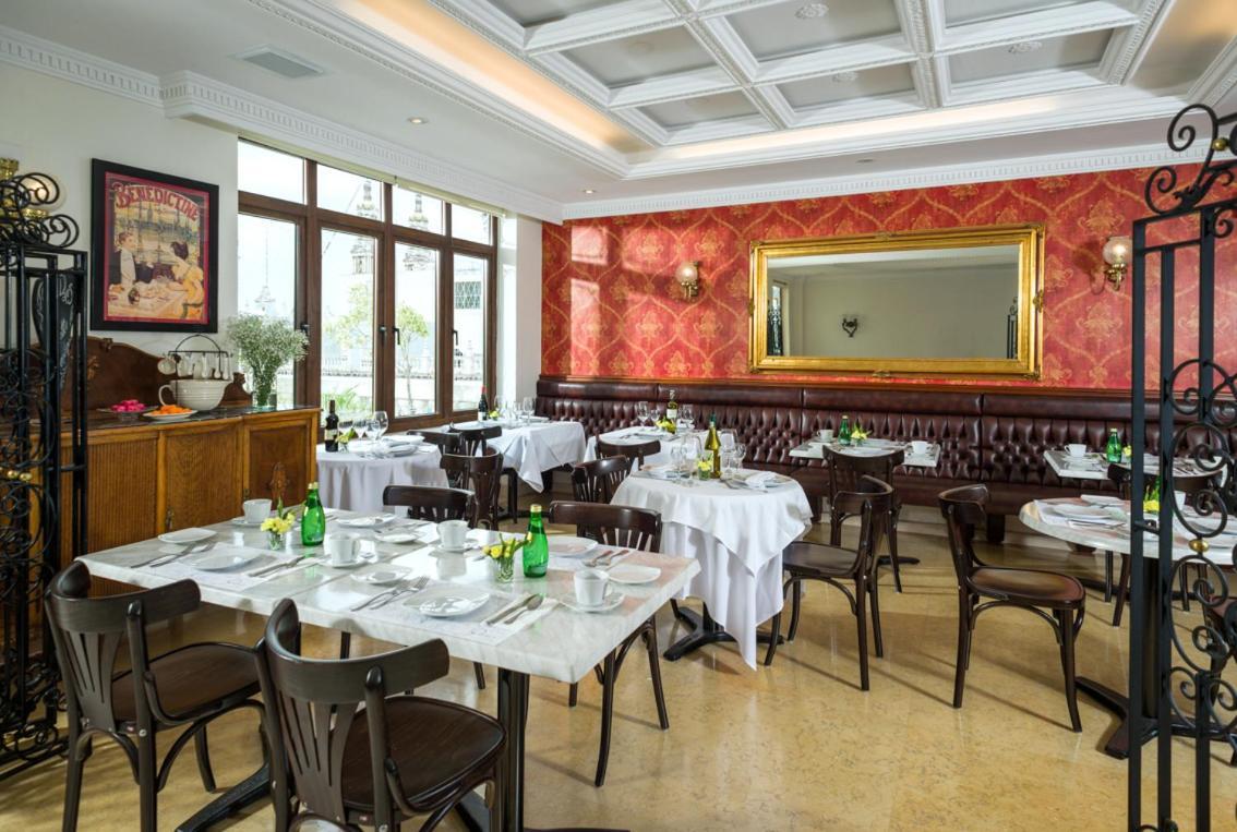 Grand Hotel Tepatitlán Buitenkant foto