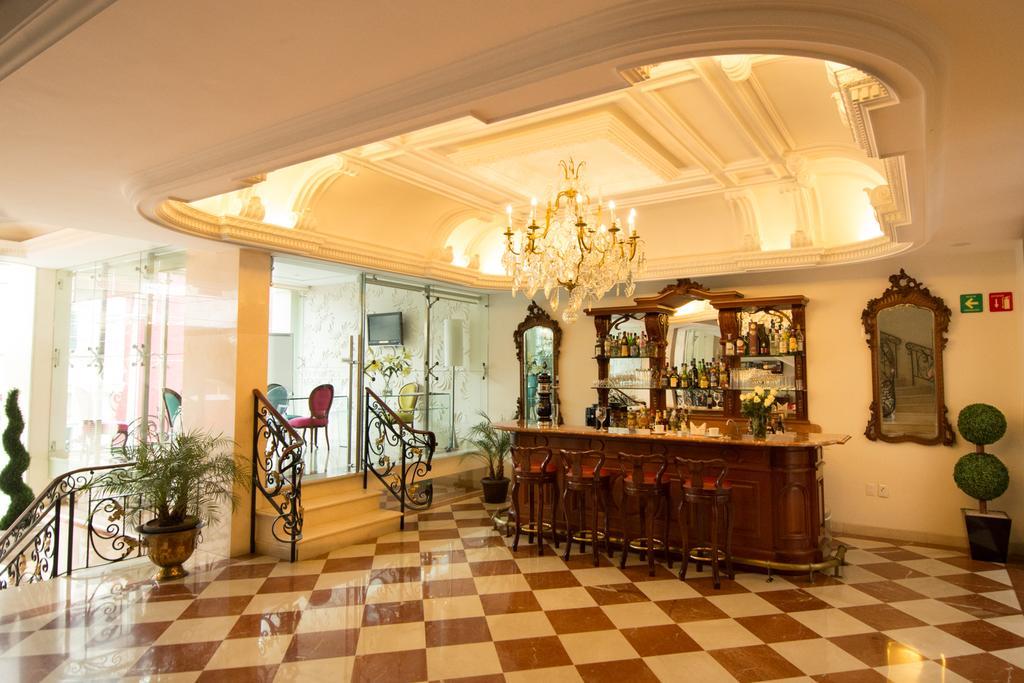 Grand Hotel Tepatitlán Buitenkant foto